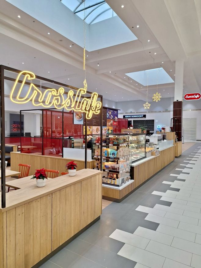 🎉 OTEVŘENO! CrossCafe v OC Rokycanská je tady! 🎉 Máme radost, že můžeme oznámit otevření úplně nové kavárny v Plzni!...